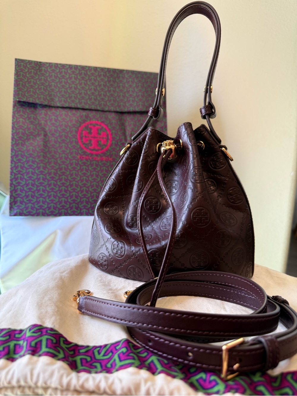 Tory Burch T Monogram Leather Bucket in Albarossa